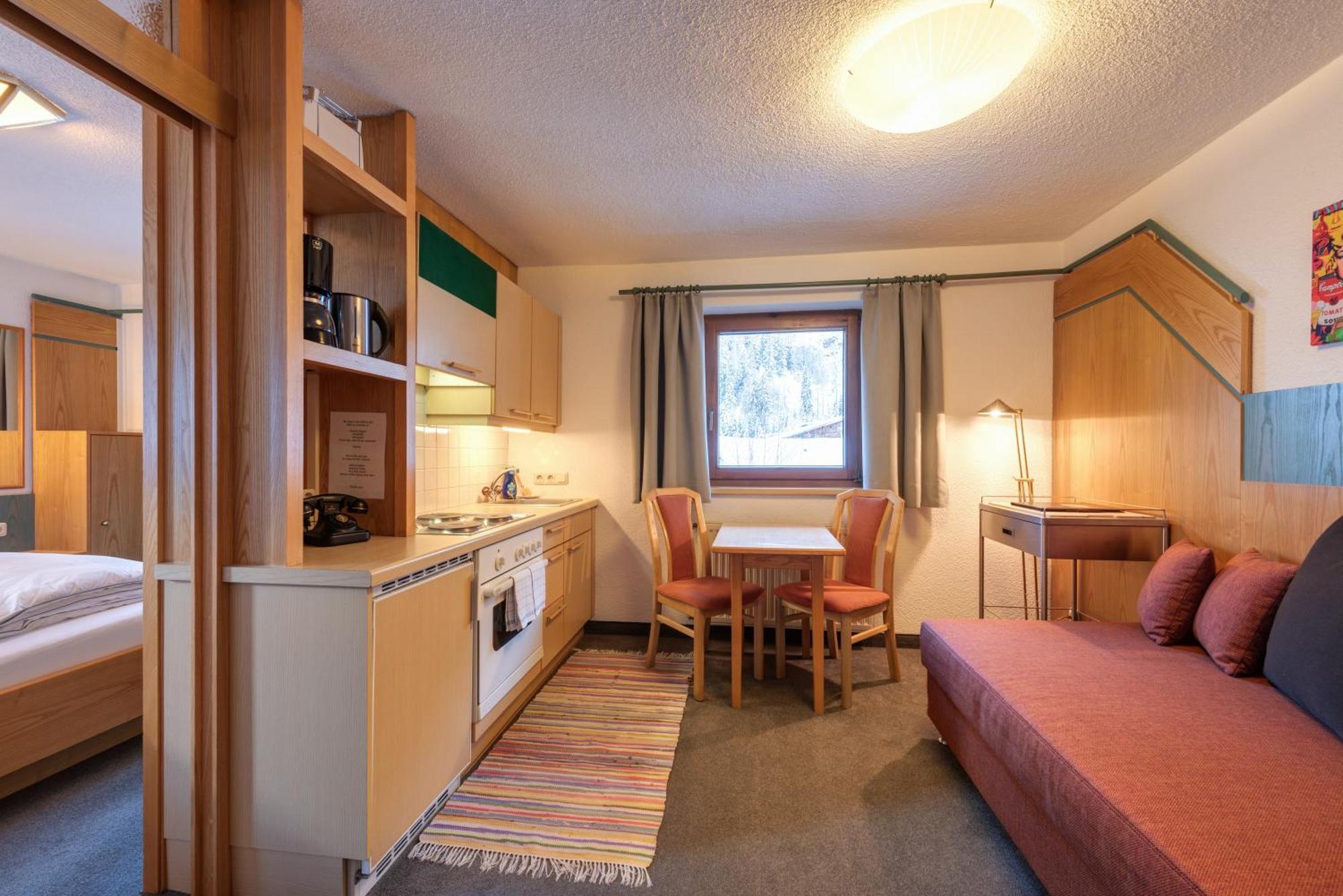 Hotel Pension Kirchplatz Sankt Anton am Arlberg Luaran gambar