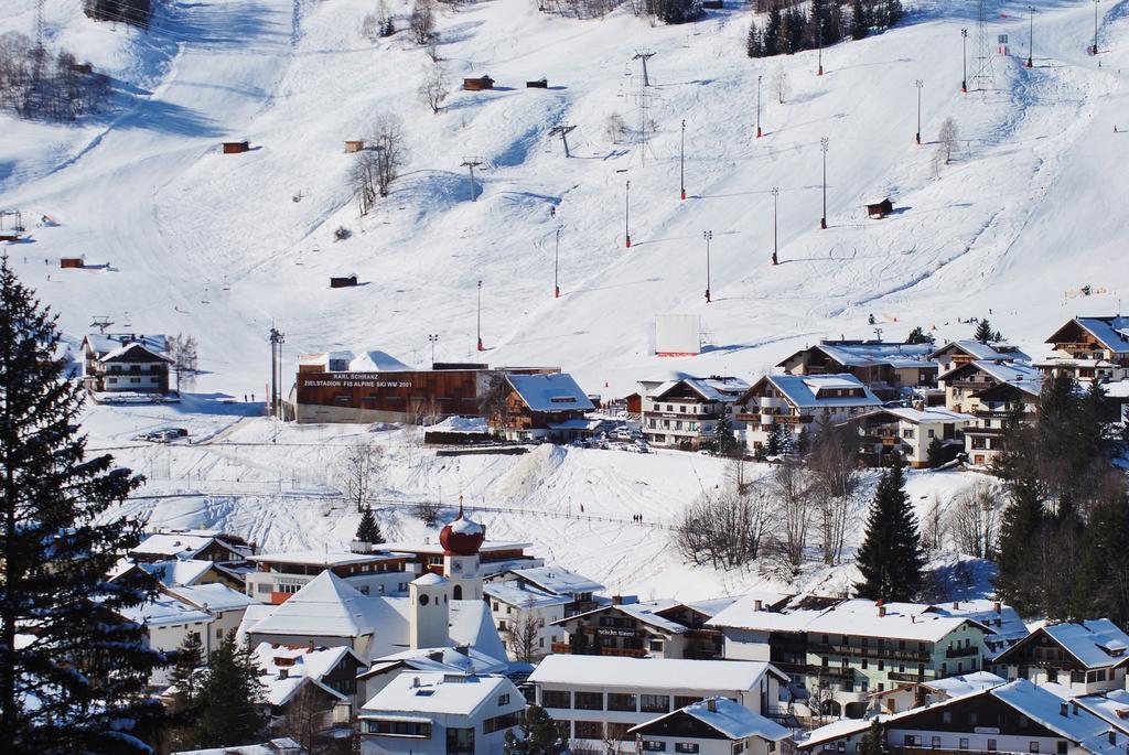 Hotel Pension Kirchplatz Sankt Anton am Arlberg Luaran gambar